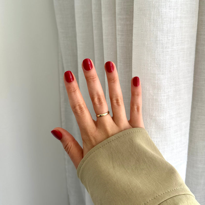 red press on nails