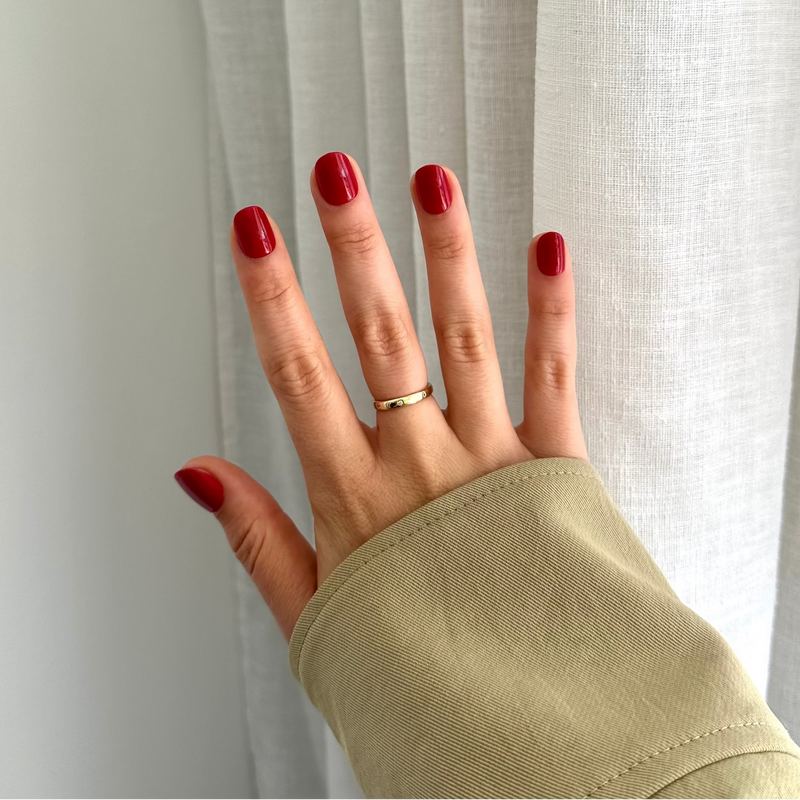 red press on nails