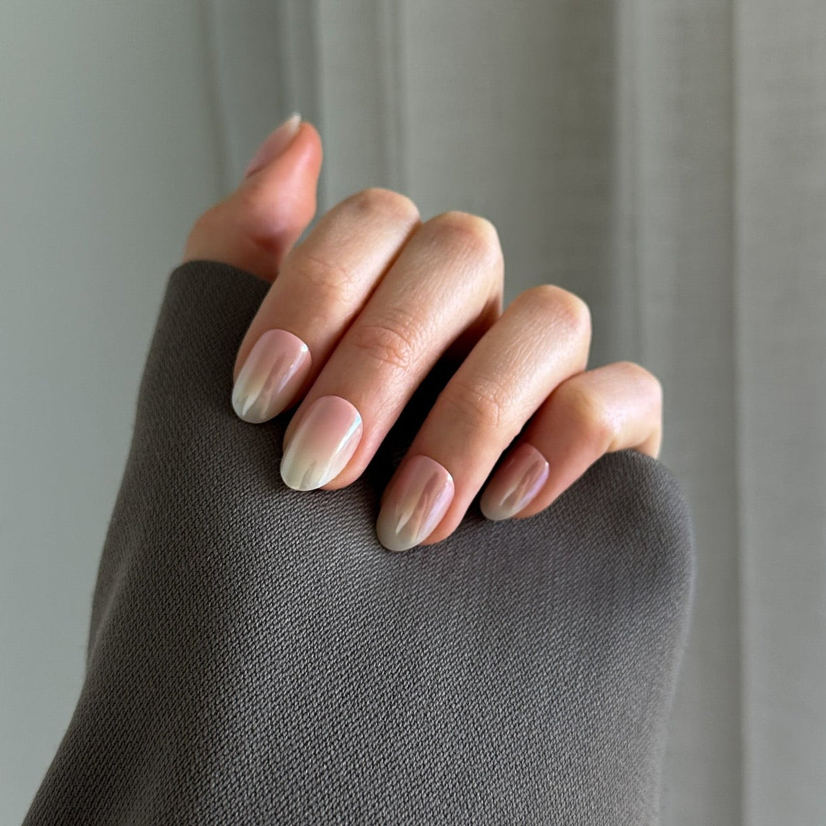 Glazed Ombre Oval (gel)